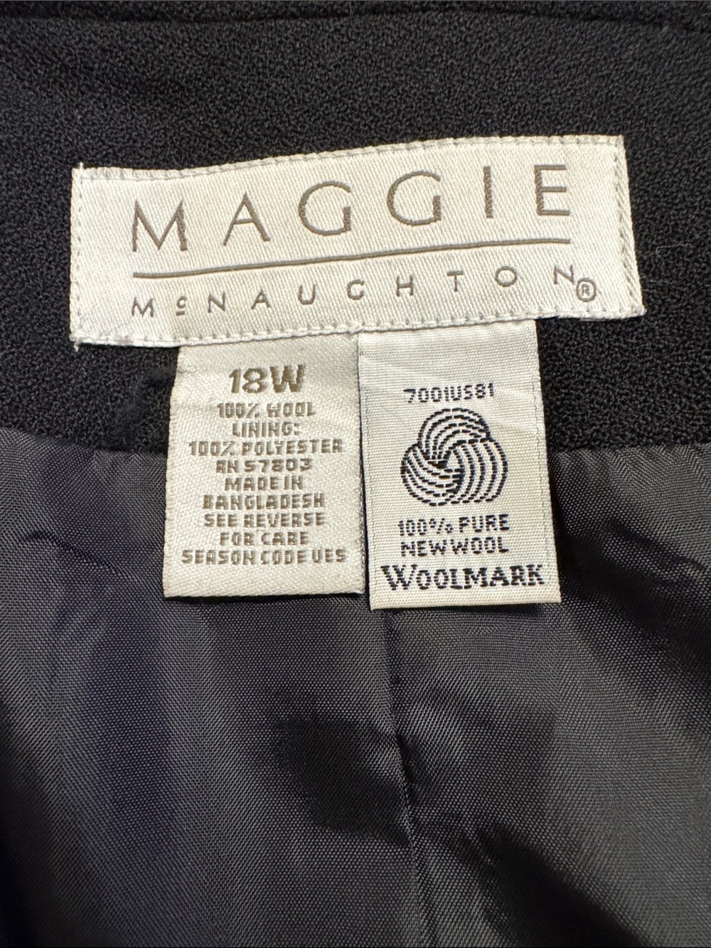 Classic Black Women's Single-Breasted Blazer Jacket - Picture 6 of 6